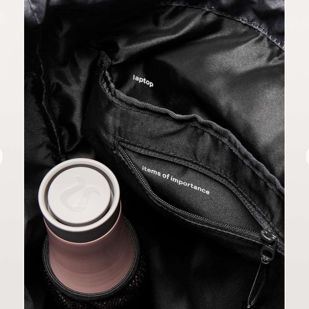 Lululemon Carry Onward Rucksack Backpack NWOT - Picture 4 of 15